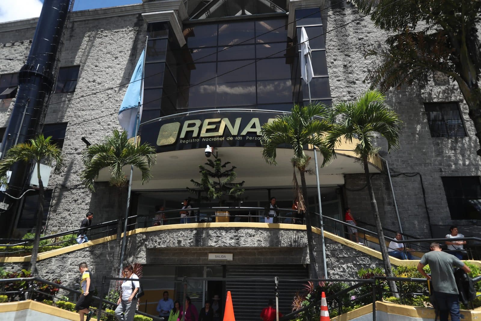 Evacuación por voz en edificio institucional